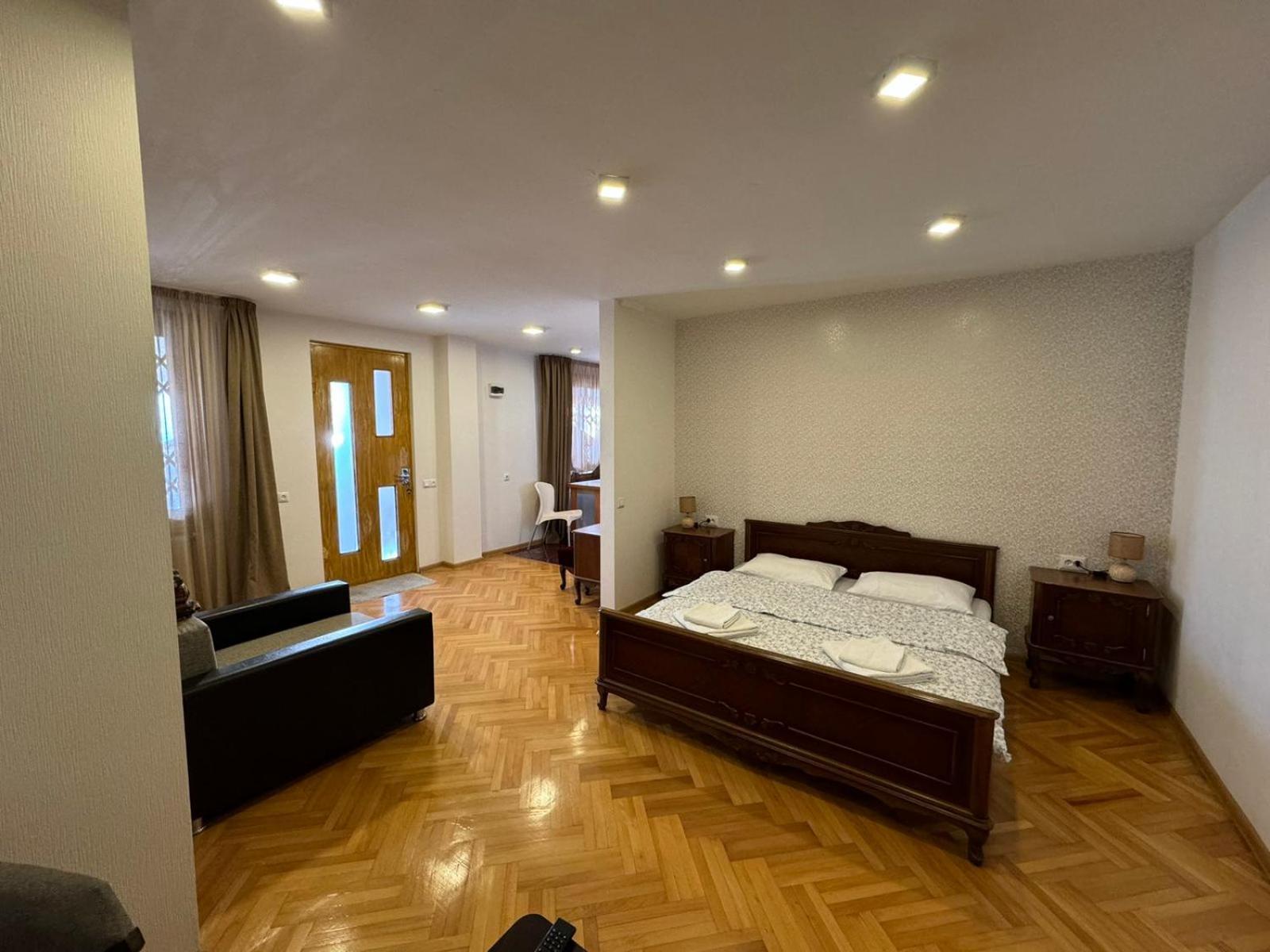 K&N Guesthouse 트빌리시 외부 사진