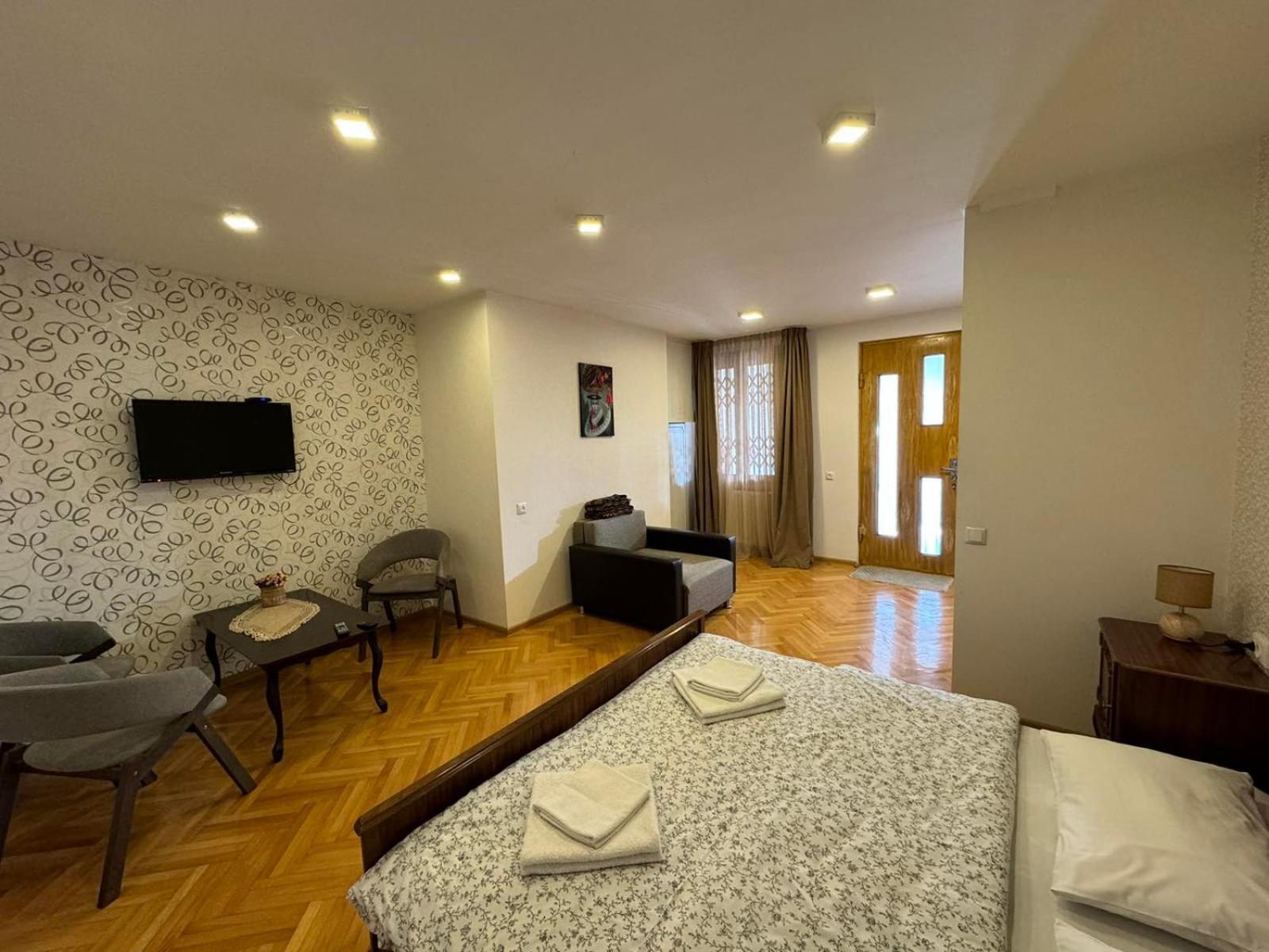 K&N Guesthouse 트빌리시 외부 사진
